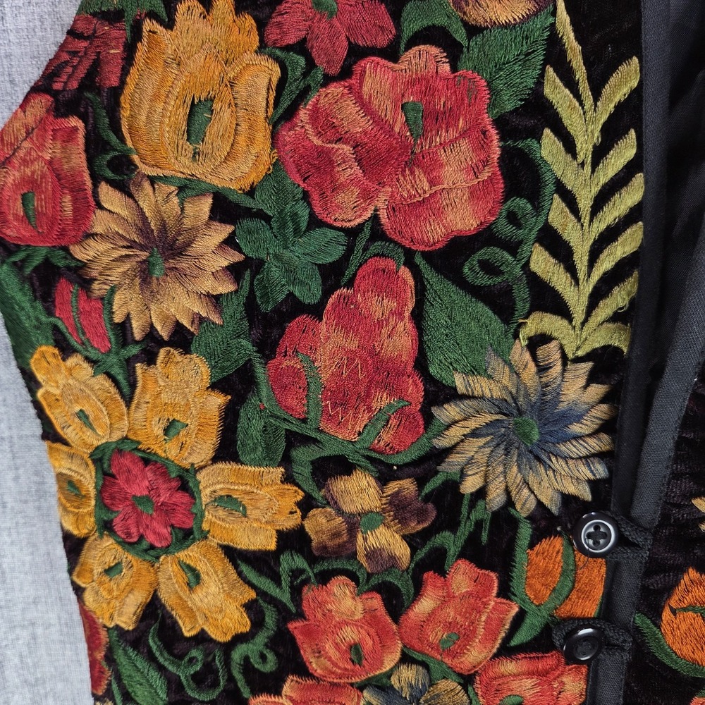 VTG Guatemala Hand Embroidered Floral Vest Ruth Y Nohemi Womens Med Cottage - Picture 2 of 9
